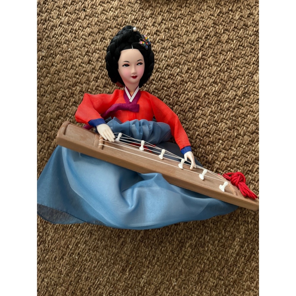 Vintage Korean Doll in Hanbok Playing Gayageum Zither with Display Case Seoul